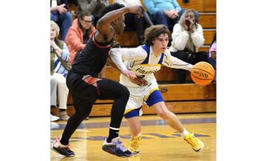 The Fernandina Beach High School boys basketball team will host a clinic for students in grades 3-8 from 1-2:30 p.m. on Saturday, May 18, in the gym. There is no charge for the clinic. Photo by Beth Jones/News-Leader