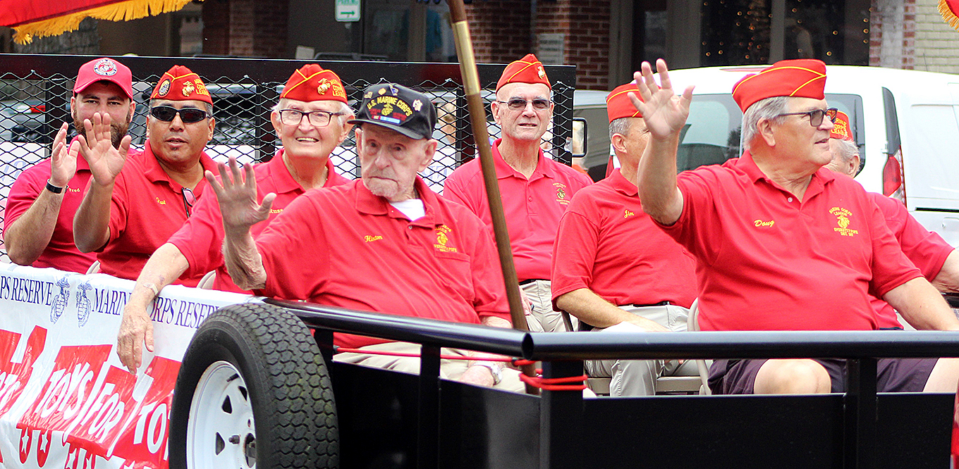 2023 Veterans Day Parade in downtown Fernandina Beach. Photo by Beth Jones/News-Leader