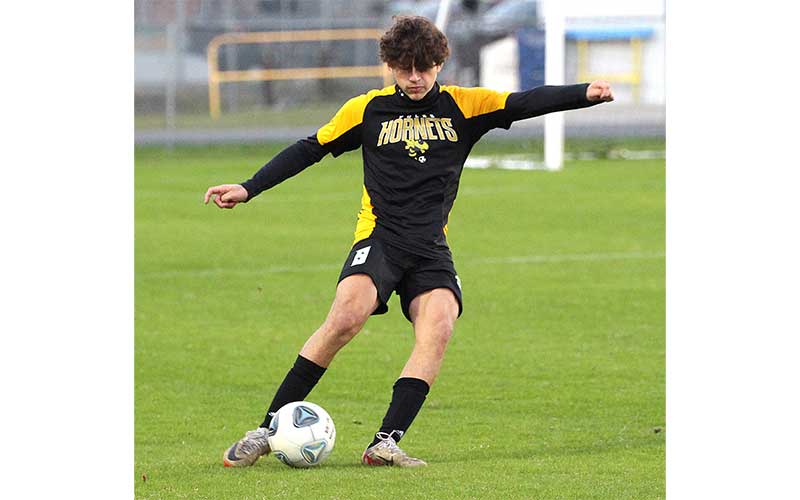 Hornets edge Pirates in district semifinal match. Photos by Beth Jones/News-Leader