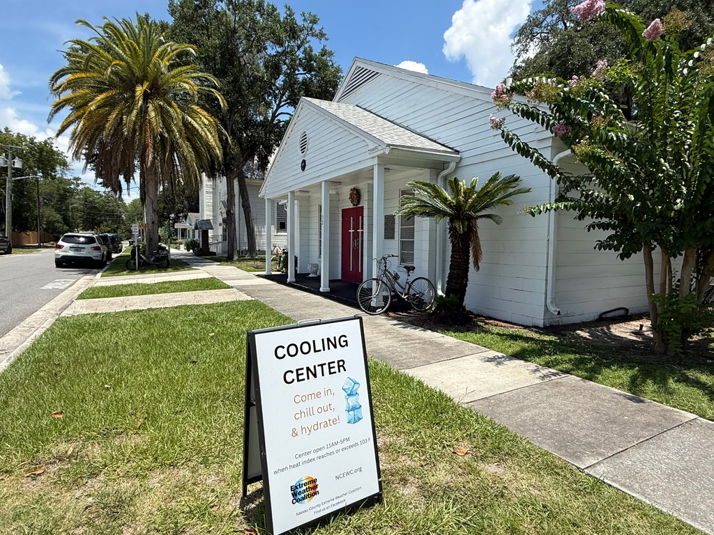 A sign points to the Cooling Center at First Missionary Baptist Church. Photo by Nick Blank/News-Leader