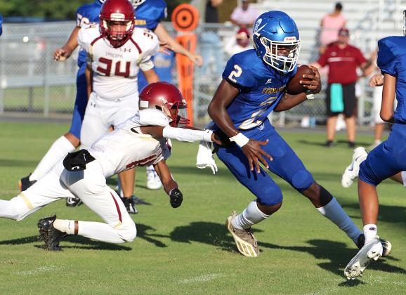 The Fernandina Beach Middle School football team hosted Episcopal Tuesday night. The FBMS Pirates prevailed to push their record to 2-0. Photo by Beth Jones.
