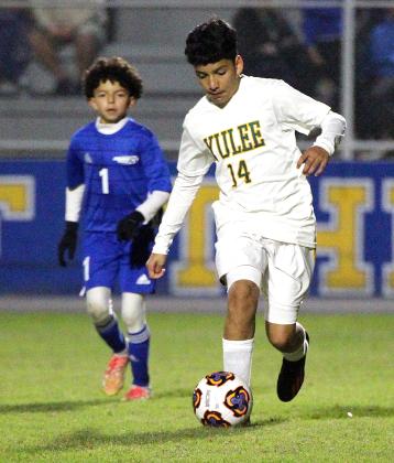 FBMS soccer teams host YMS. Photos by Beth Jones/News-Leader