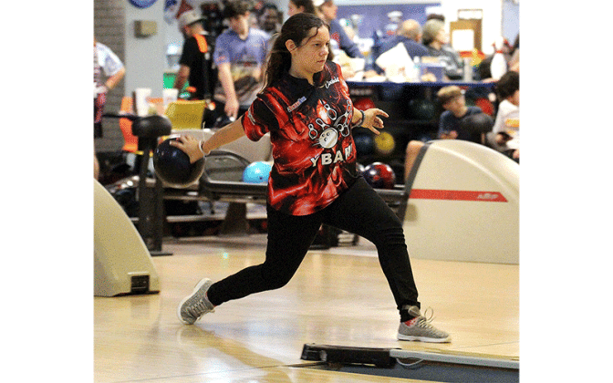 Bowling with the pros. Photos by Beth Jones/News-Leader