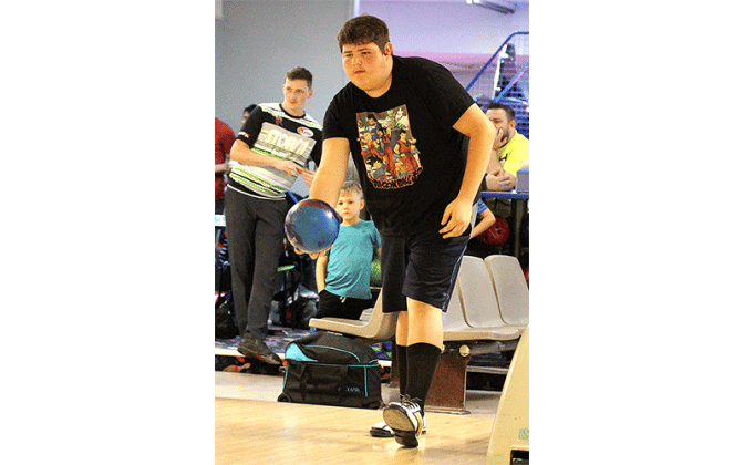 Bowling with the pros. Photos by Beth Jones/News-Leader