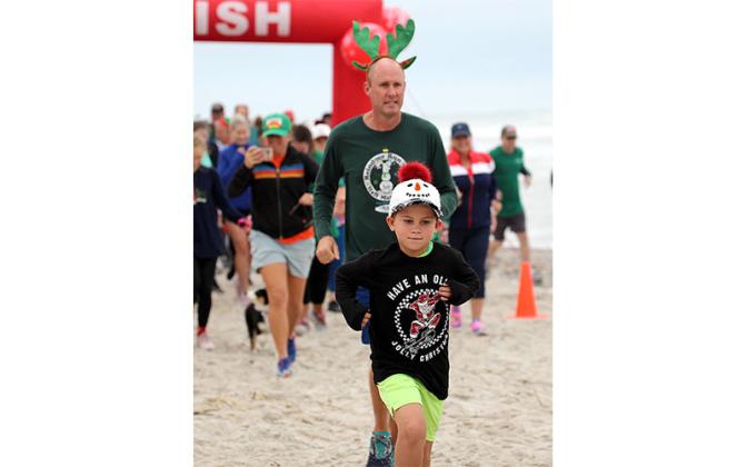 Run like the Dickens 2022. Photo by Beth Jones/News-Leader