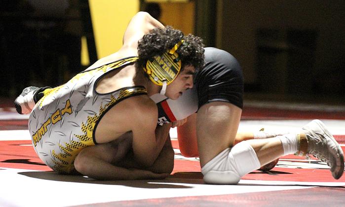 Hornets host Broncos in home opener, photo by Beth Jones/News-Leader