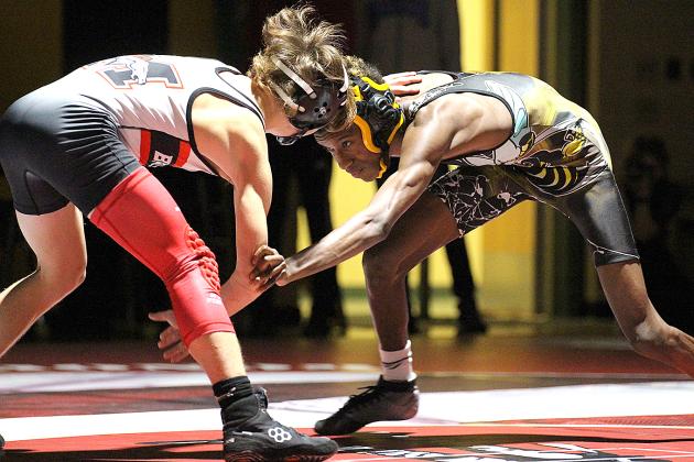 Hornets host Broncos in home opener, photo by Beth Jones/News-Leader