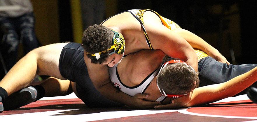 Hornets host Broncos in home opener, photo by Beth Jones/News-Leader