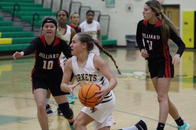Lady Flashes beat host Lady Hornets. Photo by Beth Jones
