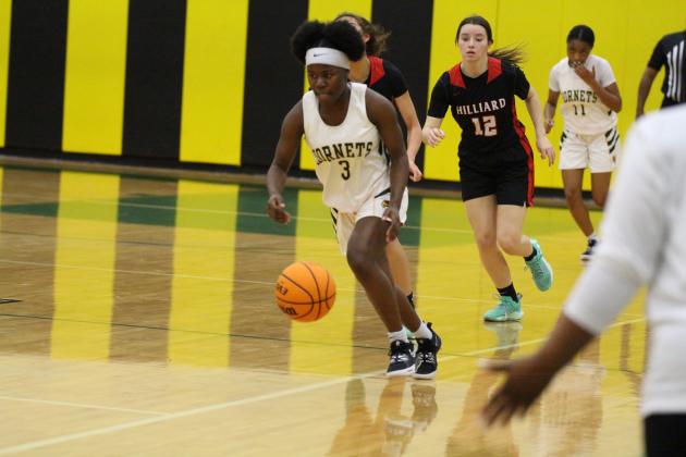 Lady Flashes beat host Lady Hornets. Photo by Beth Jones
