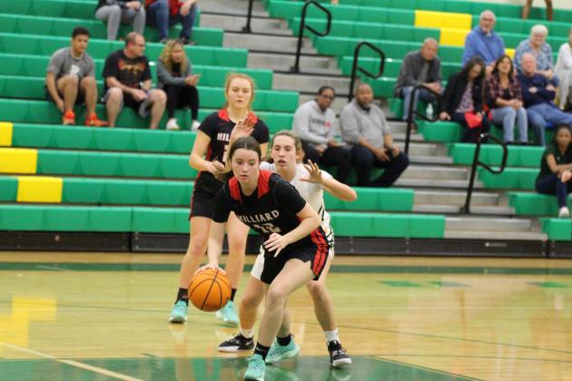 Lady Flashes beat host Lady Hornets. Photo by Beth Jones