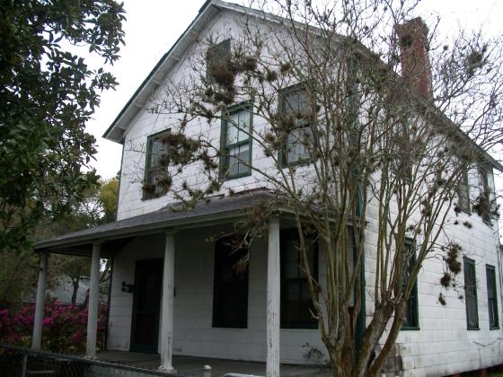 Plans to build townhomes on a five-parcel property on South Fourth Street cannot move forward until the property is replatted.