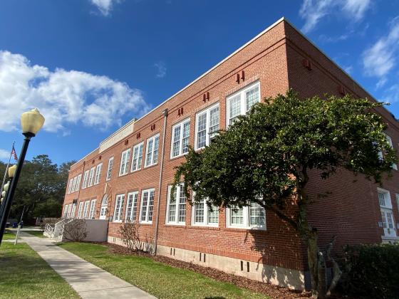 Western Specialty Contractors restoring façade of Fernandina Beach’s historic Peck Center