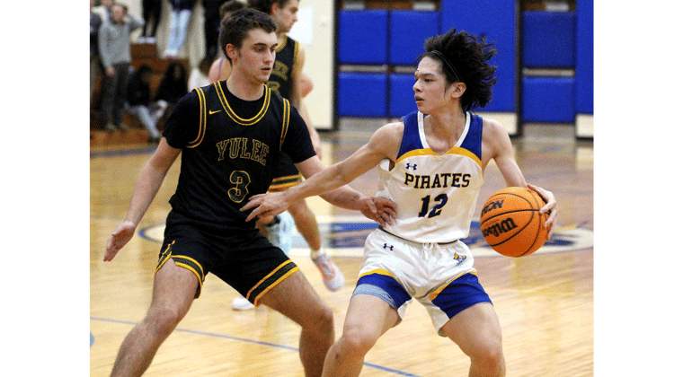 The Fernandina Beach High School boys and girls basketball teams hosted Yulee Saturday night. The YHS boys host FBHS Friday for a rematch. Photo by Beth Jones/News-Leader