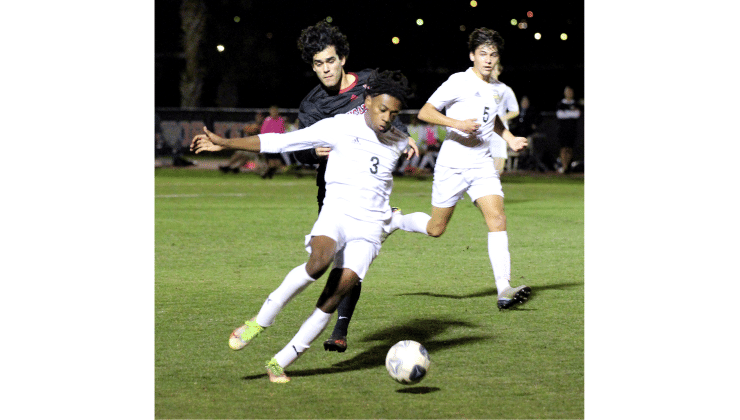 Hornets beat Crusaders to clinch region championship. Photo by Beth Jones/News-Leader