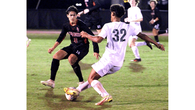 Hornets beat Crusaders to clinch region championship. Photo by Beth Jones/News-Leader