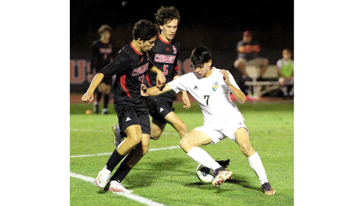 Hornets beat Crusaders to clinch region championship. Photo by Beth Jones/News-Leader
