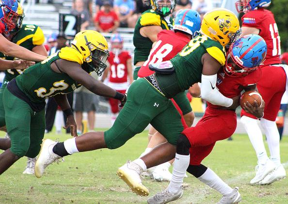Yulee Hornets beat Wolfson, Tocoi Creek. Photo by Beth Jones/News-Leader