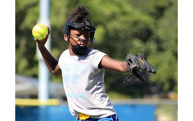 Elm Street little league holds softball camp. Photo by Beth Jones/News-Leader
