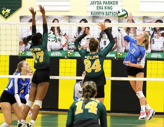 The Yulee High School volleyball team beat Fernandina Beach 3-0 in the District 3-4A championship game Thursday in Yulee. Photo by Beth Jones/News-Leader