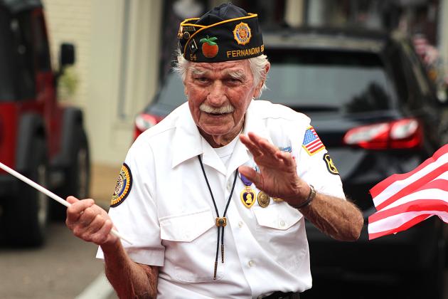 2023 Veterans Day Parade in downtown Fernandina Beach. Photo by Beth Jones/News-Leader