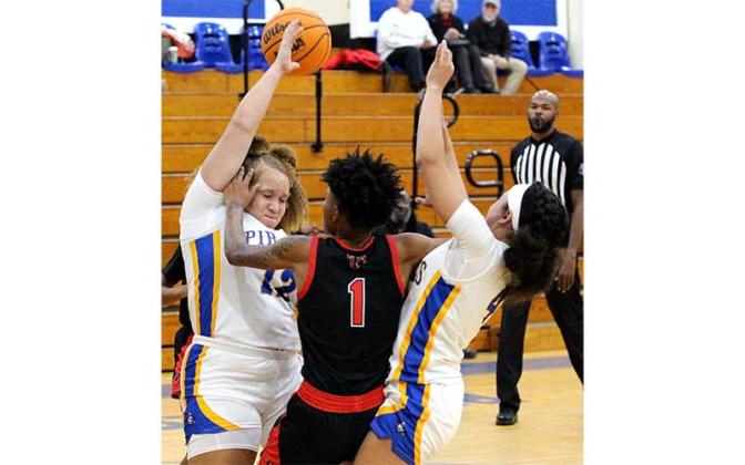 The Fernandina Beach High School girls basketball team hosted the Terry Parker Lady Braves Tuesday night. Photo by Beth Jones/News-Leader