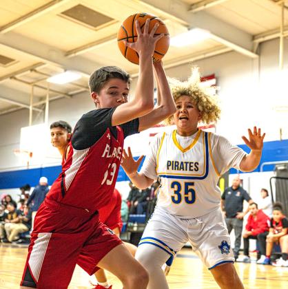 Middle school junior varsity boys hoops tourney held. Photos by Penny Glackin/News-Leader