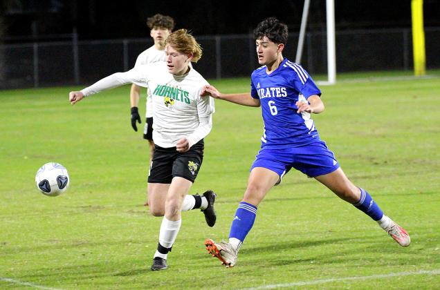 Pirate soccer teams host Hornets. Photo by Beth Jones/News-Leader