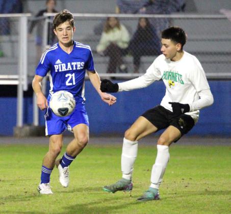 Pirate soccer teams host Hornets. Photo by Beth Jones/News-Leaders