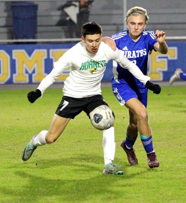 Pirate soccer teams host Hornets. Photo by Beth Jones/News-Leader
