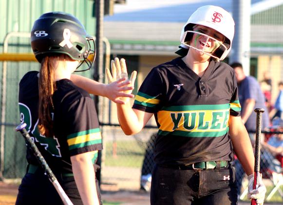 Lady Hornets beat Hilliard 15-5. Photo by Beth Jones/News-Leader