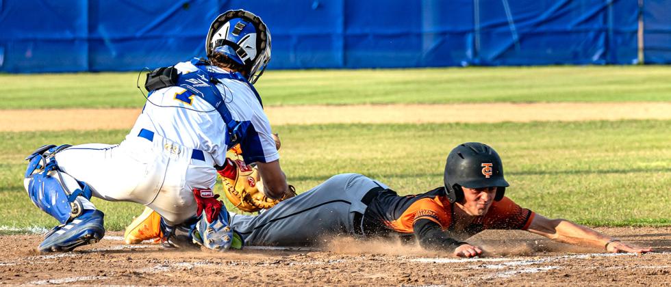 Pirates host Toros in home finale. Photo by Penny Glackin/Special