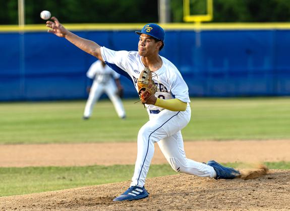 Pirates host Toros in home finale. Photo by Penny Glackin/Special