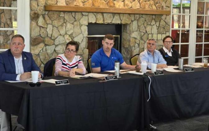 City of Fernandina Beach Commissioners. Photo by Julia Roberts/News-Leader
