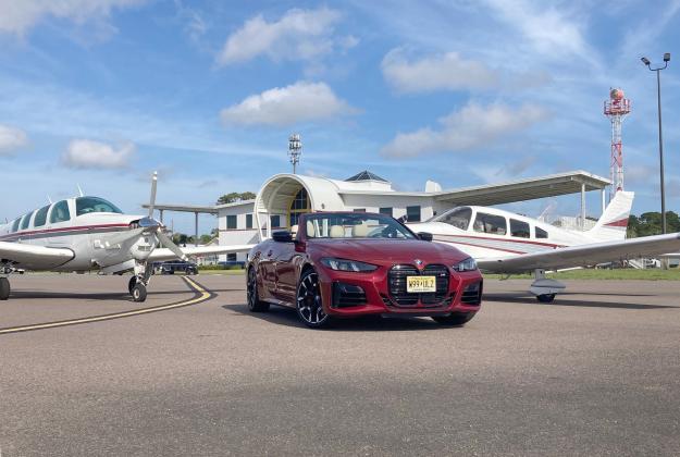 BMW’s M440i is quite comfortable at the airport. Photo by B. Douglas, Autoeditor