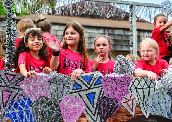 The 2025 Shrimp Fest Parade was held Thursday. Photo by Penny Glackin/Special to the News-Leader
