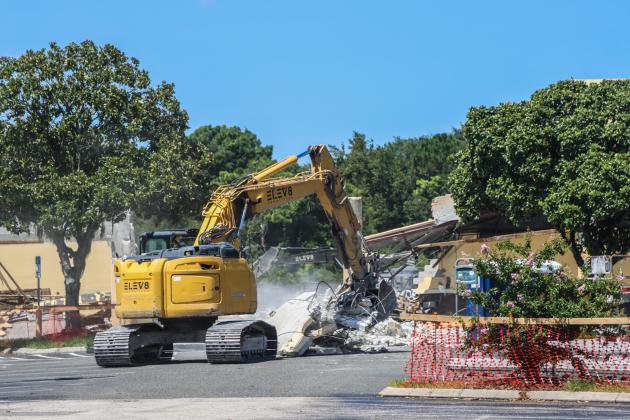 Workers demolish the Island Walk Publix on July 2. Photo by Ashley Chandler/News-Leader