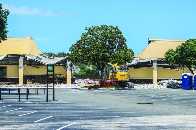 Workers demolish the Island Walk Publix on July 2. Photo by Ashley Chandler/News-Leader