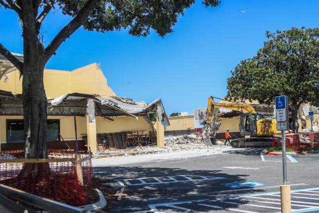 Workers demolish the Island Walk Publix on July 2. Photo by Ashley Chandler/News-Leader