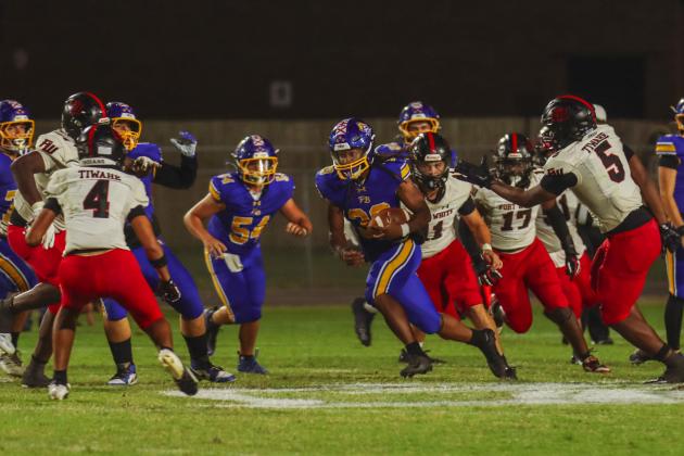 Pirates remained undefeated after beating the Forth White Indians 28-27 in Week Four. Photo by Ashley Chandler/News-Leader