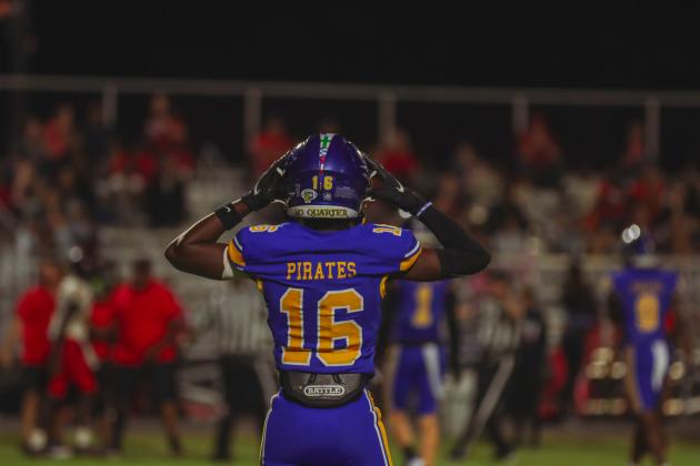 Pirates remained undefeated after beating the Forth White Indians 28-27 in Week Four. Photo by Ashley Chandler/News-Leader