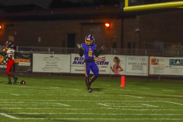 Pirates remained undefeated after beating the Forth White Indians 28-27 in Week Four. Photo by Ashley Chandler/News-Leader