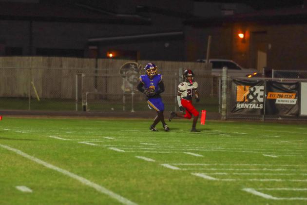 Pirates remained undefeated after beating the Forth White Indians 28-27 in Week Four. Photo by Ashley Chandler/News-Leader