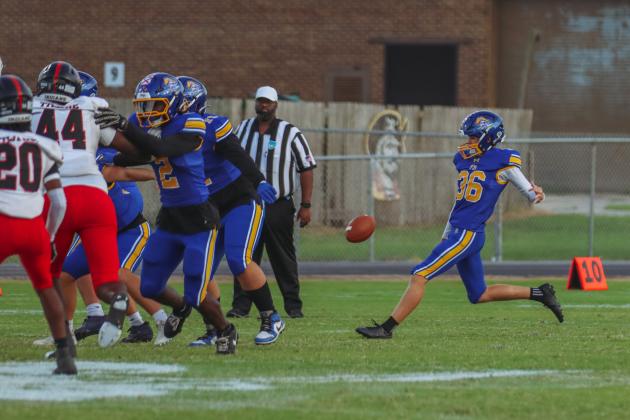 Pirates finished Week Four undefeated. Photo by Ashley Chandler/News-Leader
