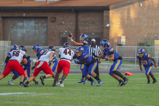 Pirates remained undefeated after beating the Forth White Indians 28-27 in Week Four. Photo by Ashley Chandler/News-Leader