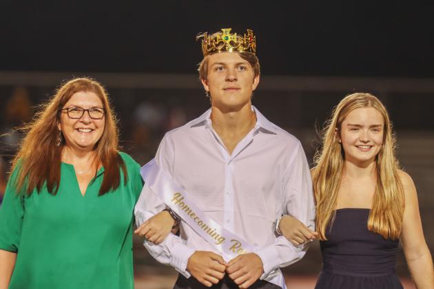 Senior homecoming court was made up of four princesses, four princes and a king and queen. Senior court: Nariya Ibeabuchi; Kyla Dille; Myka Gray; Autumn Graham; Deborah Hoffman; Corbin Fletcher; Calvin McCardell; Rodel Barnes; Kenny Schweitzer; and Lincoln Brehmer. Rodel Bagnes was crowned king and Myka Gray was crowned queen. Princes and princesses with their escorts at Friday’s YHS football game. Photo by Ashley Chandler/News-Leader