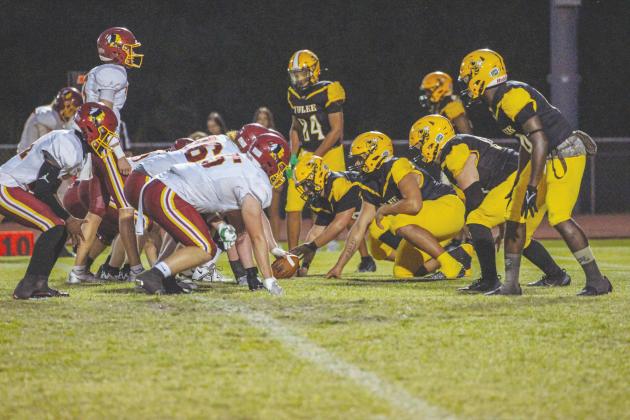 Yulee Hornets face off against the West Nassau Warriors in a triumphant second half.  By Marisa DeMar/News-Leader