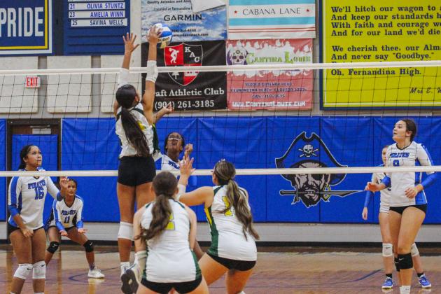 Lady Pirates volleyball takes on Yulee on Sept. 26. Photo by Marisa DeMar/News-Leader