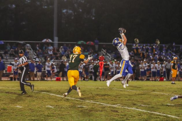 Pirates vs. Hornets football. Photo by Ashley Chandler/News-Leader