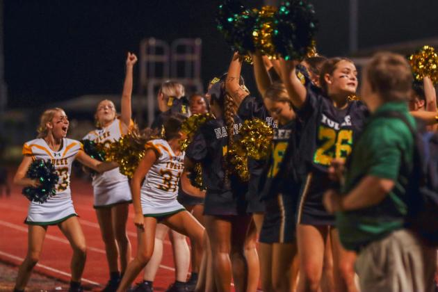 Hornet football in Week Six. Photo by Ashley Chandler/News-Leader